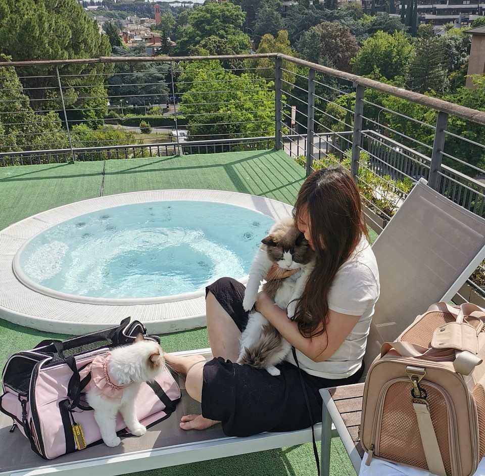 Have fun with Celin and Ullises